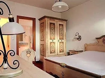 De La Charrue Hotel